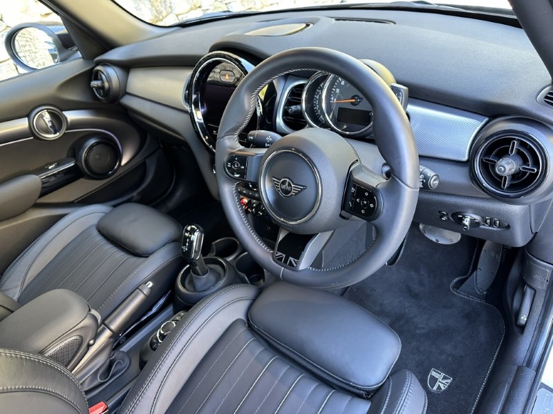 2022 (72) MINI HATCHBACK 1.5 Cooper Exclusive 5dr Auto 5254889