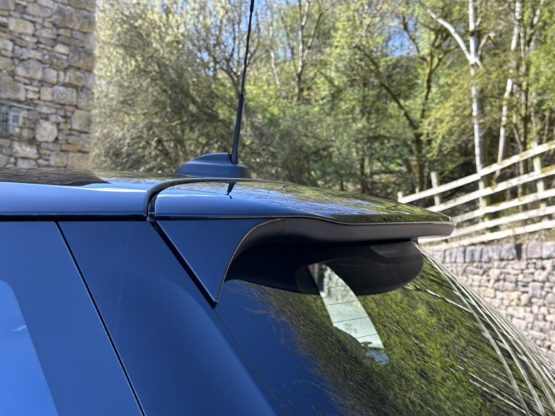 2022 (72) MINI HATCHBACK 1.5 Cooper Exclusive 5dr Auto 5254932