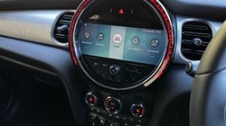 2022 (72) MINI HATCHBACK 1.5 Cooper Exclusive 5dr Auto 5254938