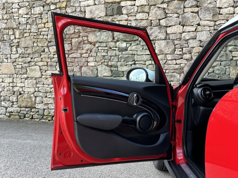 2021 (71) MINI HATCHBACK 2.0 Cooper S Classic 5dr 5277271