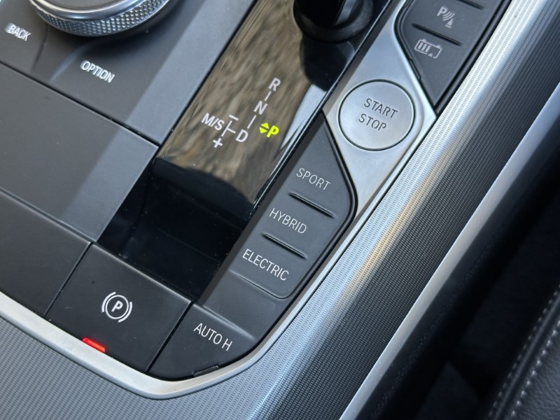 2021 (21) BMW 3 SERIES 330e M Sport 4dr Saloon  5285527