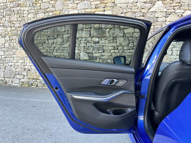 2021 (21) BMW 3 SERIES 330e M Sport 4dr Saloon  5285557