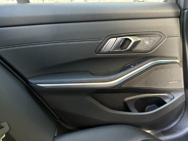 2021 (21) BMW 3 SERIES 330e M Sport 4dr Saloon  5285522