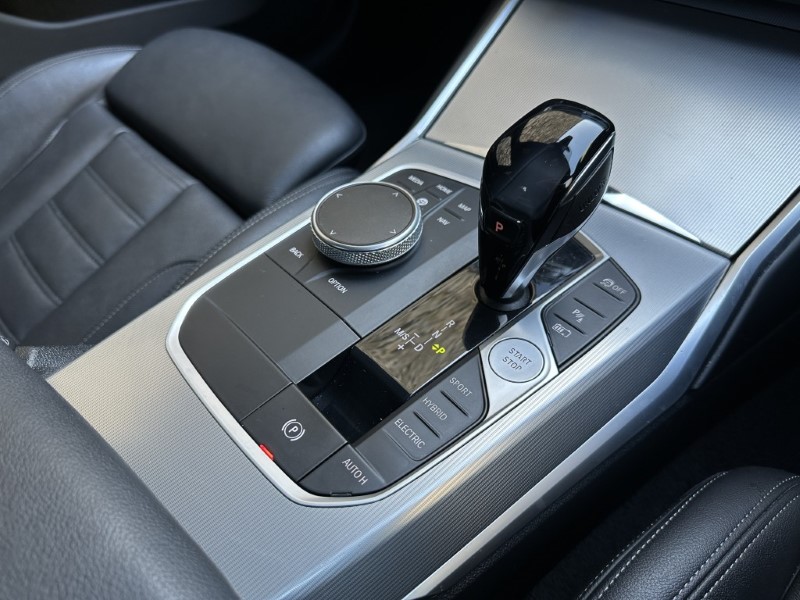 2021 (21) BMW 3 SERIES 330e M Sport 4dr Saloon  5285526