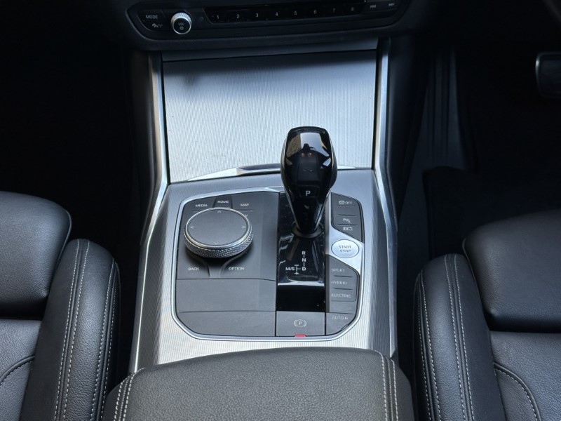 2021 (21) BMW 3 SERIES 330e M Sport 4dr Saloon  5285523