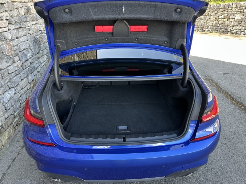 2021 (21) BMW 3 SERIES 330e M Sport 4dr Saloon  5285515