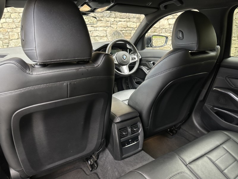 2021 (21) BMW 3 SERIES 320i M Sport Touring  5244359