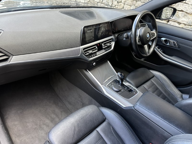 2021 (21) BMW 3 SERIES 320i M Sport Touring  5244346
