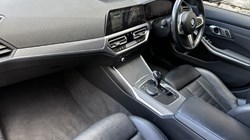 2021 (21) BMW 3 SERIES 320i M Sport Touring 5244346