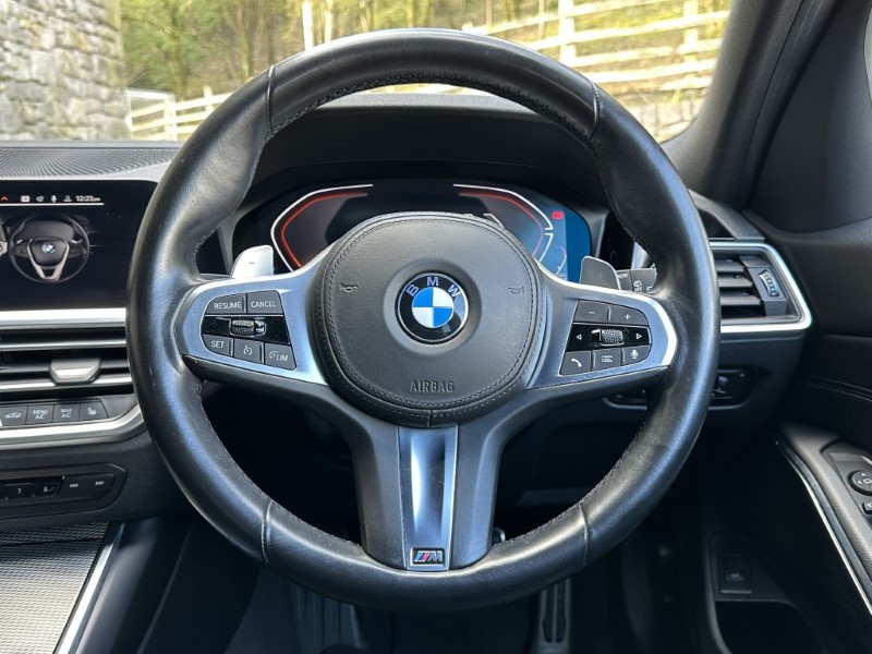 2021 (21) BMW 3 SERIES 320i M Sport Touring  5244328