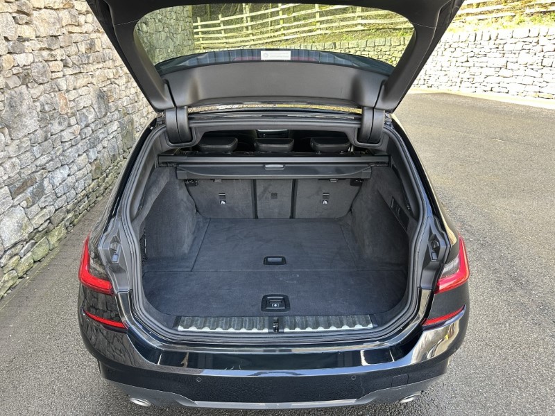 2021 (21) BMW 3 SERIES 320i M Sport Touring  5244317