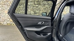 2021 (21) BMW 3 SERIES 320i M Sport Touring 5244355