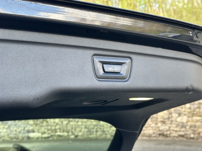 2021 (21) BMW 3 SERIES 320i M Sport Touring  5244318