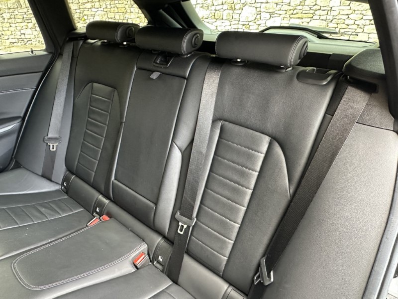 2021 (21) BMW 3 SERIES 320i M Sport Touring  5244357