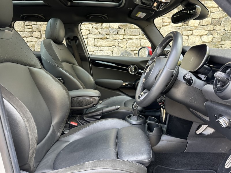 2023 (23) MINI HATCHBACK 2.0 Cooper S Sport 5dr Auto 5261468