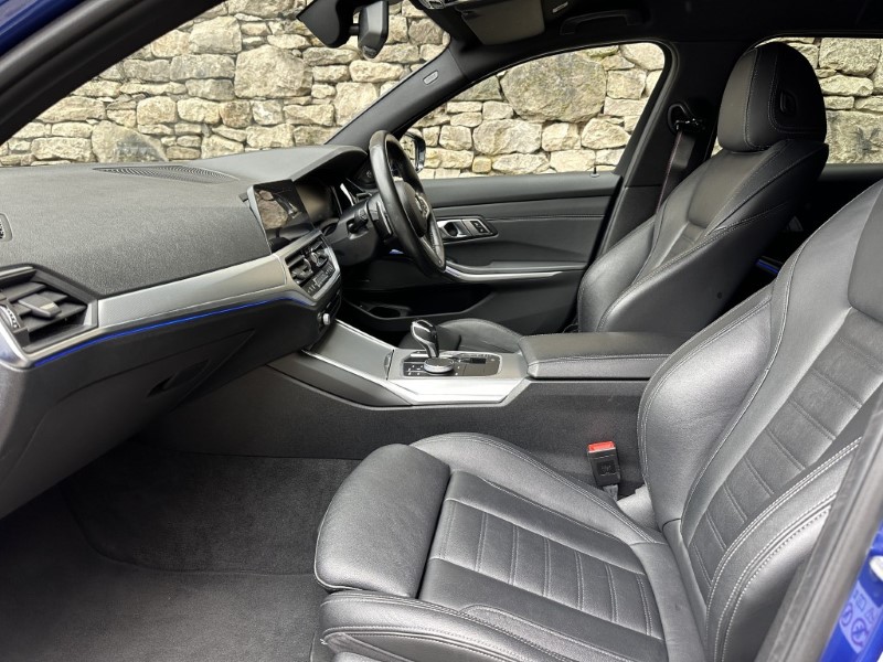 2020 (70) BMW 3 SERIES 320d MHT M Sport 5dr Touring  5250429