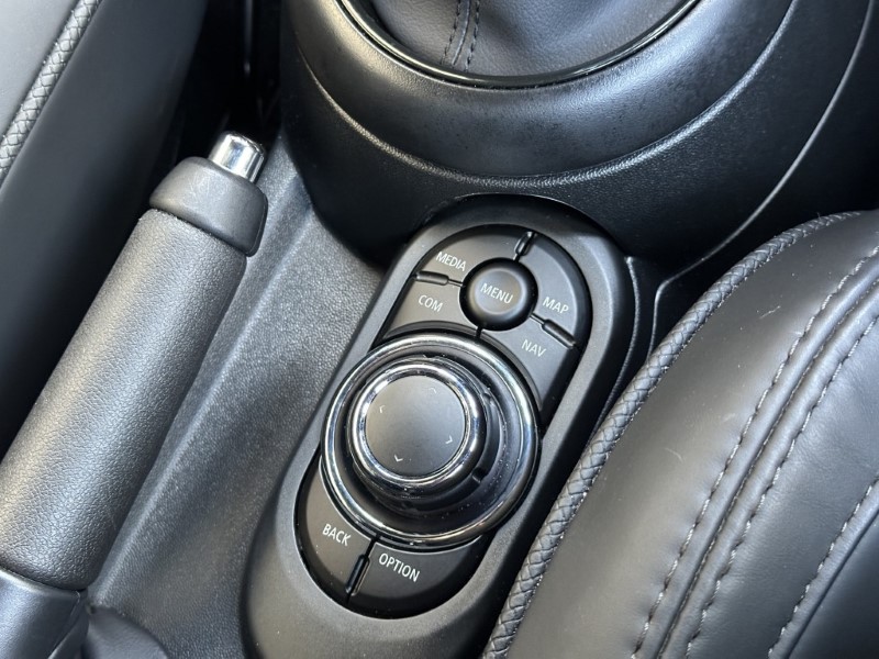 2023 (73) MINI CONVERTIBLE 2.0 Cooper S Exclusive 2dr 5266342