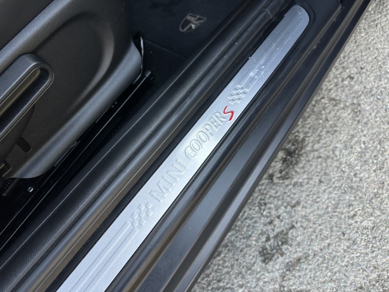 2023 (73) MINI CONVERTIBLE 2.0 Cooper S Exclusive 2dr 5266329