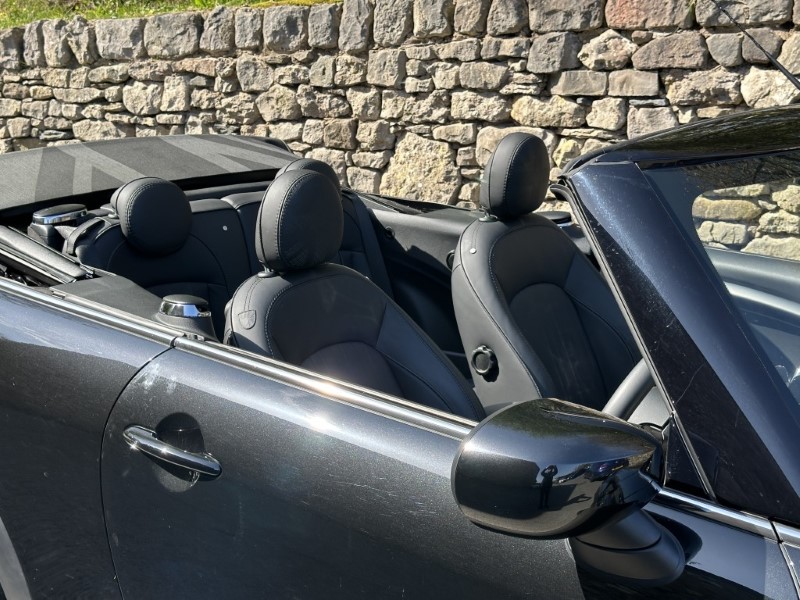 2023 (73) MINI CONVERTIBLE 2.0 Cooper S Exclusive 2dr 5266399
