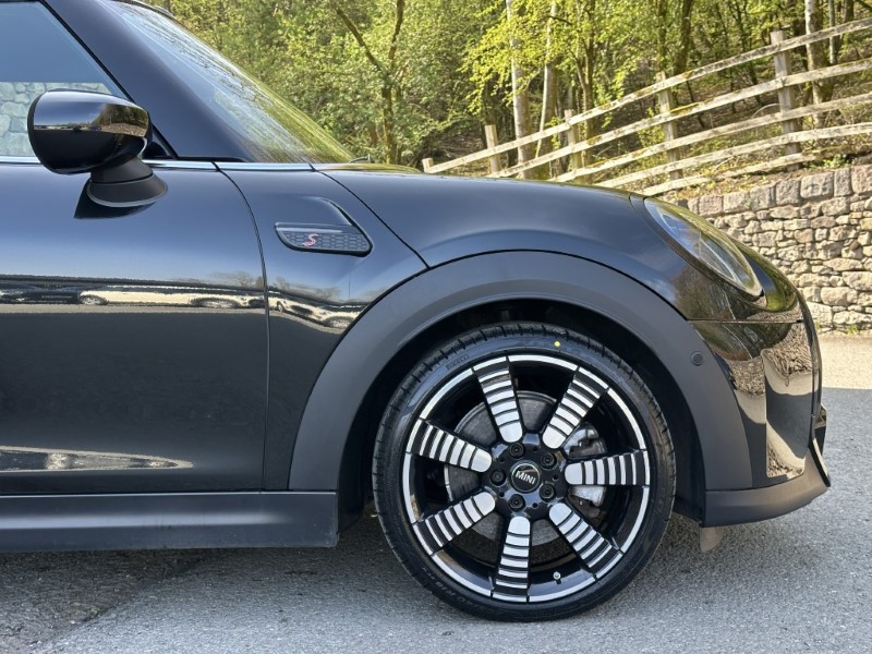 2023 (73) MINI CONVERTIBLE 2.0 Cooper S Exclusive 2dr 5266389