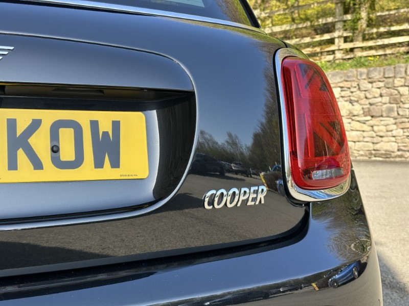 2023 (72) MINI HATCHBACK 1.5 Cooper Classic 3dr Auto 5264701