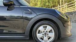 2023 (72) MINI HATCHBACK 1.5 Cooper Classic 3dr Auto 5264754