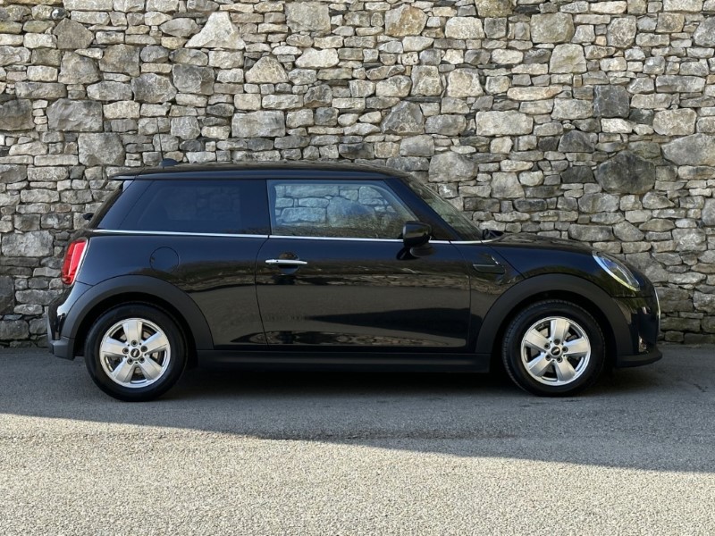2023 (72) MINI HATCHBACK 1.5 Cooper Classic 3dr Auto 5264697