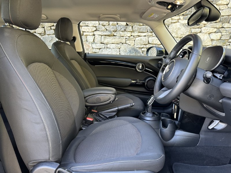 2023 (72) MINI HATCHBACK 1.5 Cooper Classic 3dr Auto 5264705