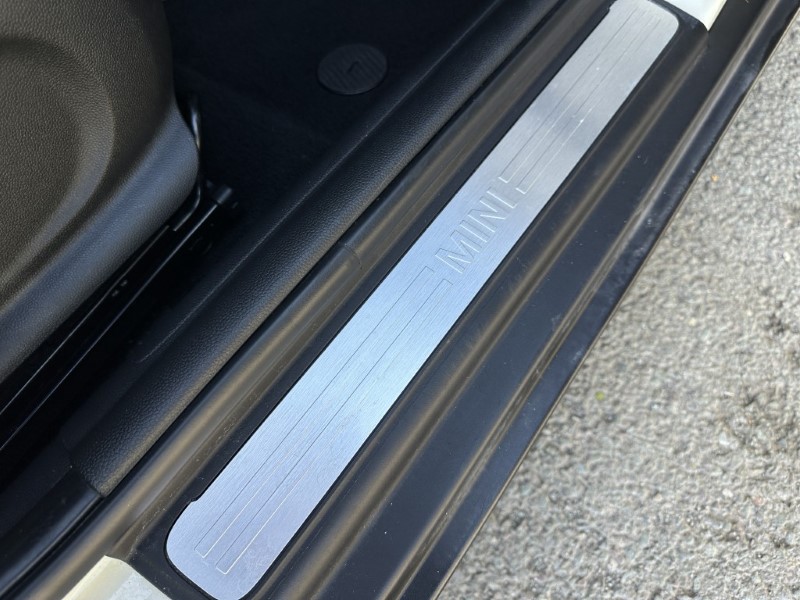 2018 (68) MINI HATCHBACK 1.5 Cooper II 5dr Auto 5282728