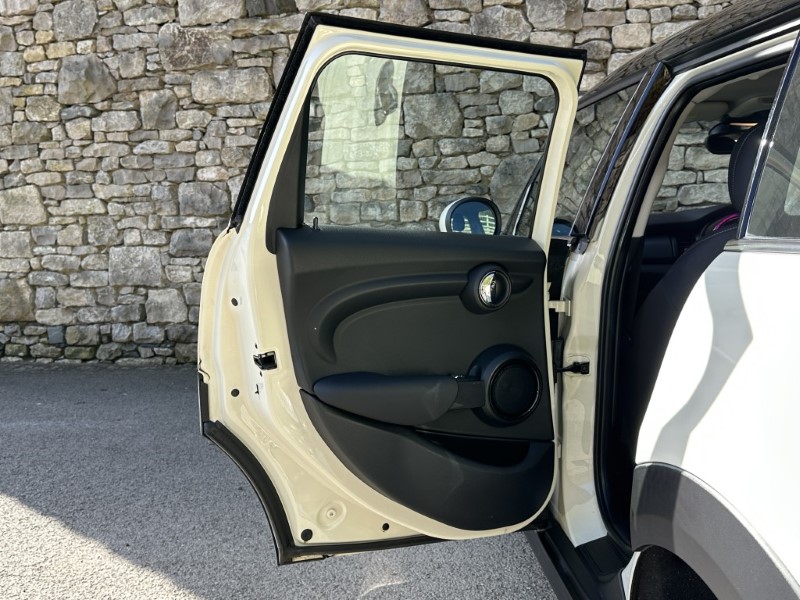 2018 (68) MINI HATCHBACK 1.5 Cooper II 5dr Auto 5282755