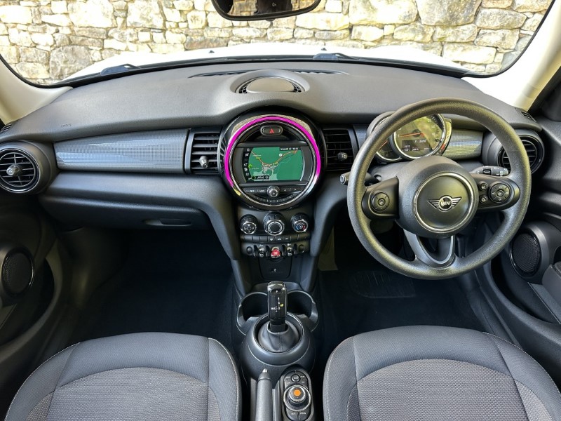 2018 (68) MINI HATCHBACK 1.5 Cooper II 5dr Auto 5282751