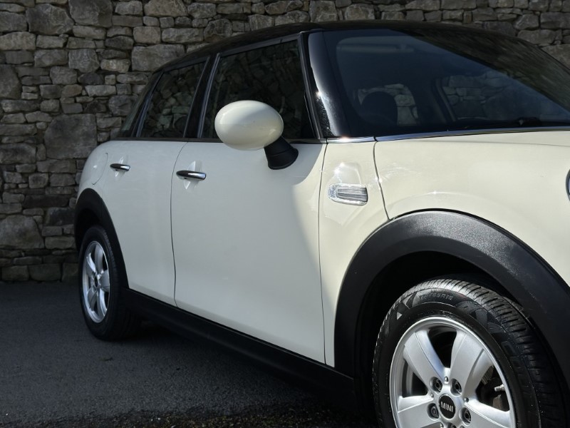 2018 (68) MINI HATCHBACK 1.5 Cooper II 5dr Auto 5282774