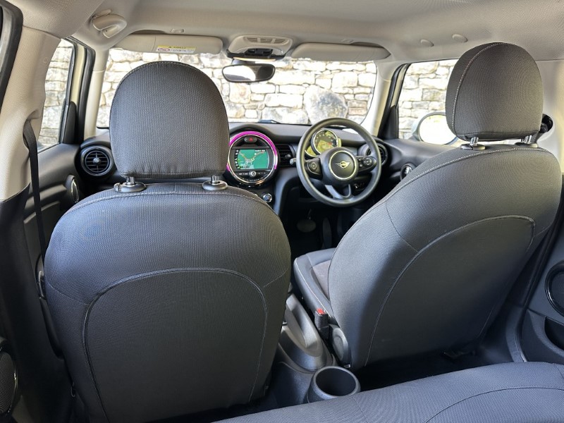 2018 (68) MINI HATCHBACK 1.5 Cooper II 5dr Auto 5282756