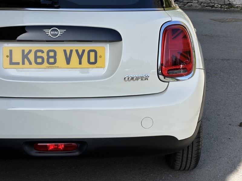 2018 (68) MINI HATCHBACK 1.5 Cooper II 5dr Auto 5282721