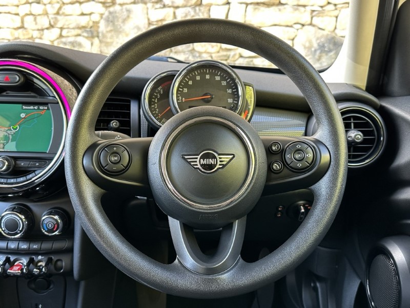 2018 (68) MINI HATCHBACK 1.5 Cooper II 5dr Auto 5282749