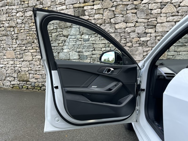 2025 (75) BMW 1 SERIES 120 M Sport 5dr Step Auto 5258322