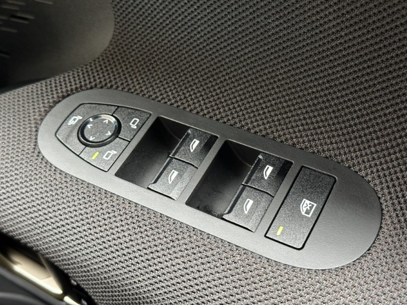 2025 (75) MINI ACEMAN 190kW John Cooper Works 54kWh 5dr Auto 5273481