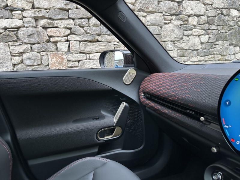 2025 (75) MINI ACEMAN 190kW John Cooper Works 54kWh 5dr Auto 5273477