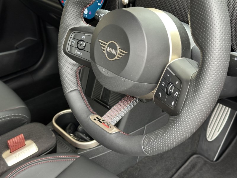 2025 (74) MINI COOPER 2.0 John Cooper Works Convertible  5292469