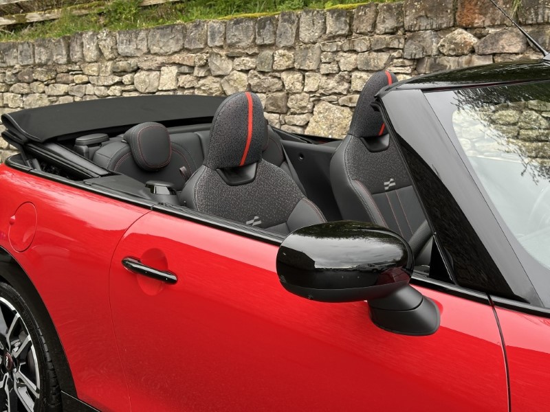 2025 (74) MINI COOPER 2.0 John Cooper Works Convertible  5292536