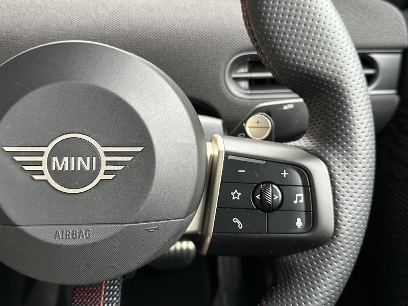 2025 (74) MINI COOPER 2.0 John Cooper Works Convertible  5292490