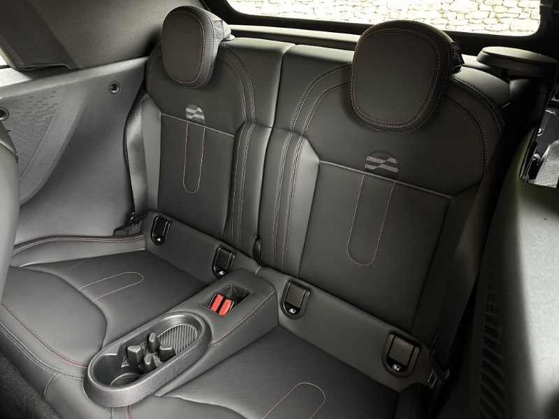 2025 (74) MINI COOPER 2.0 John Cooper Works Convertible  5292544