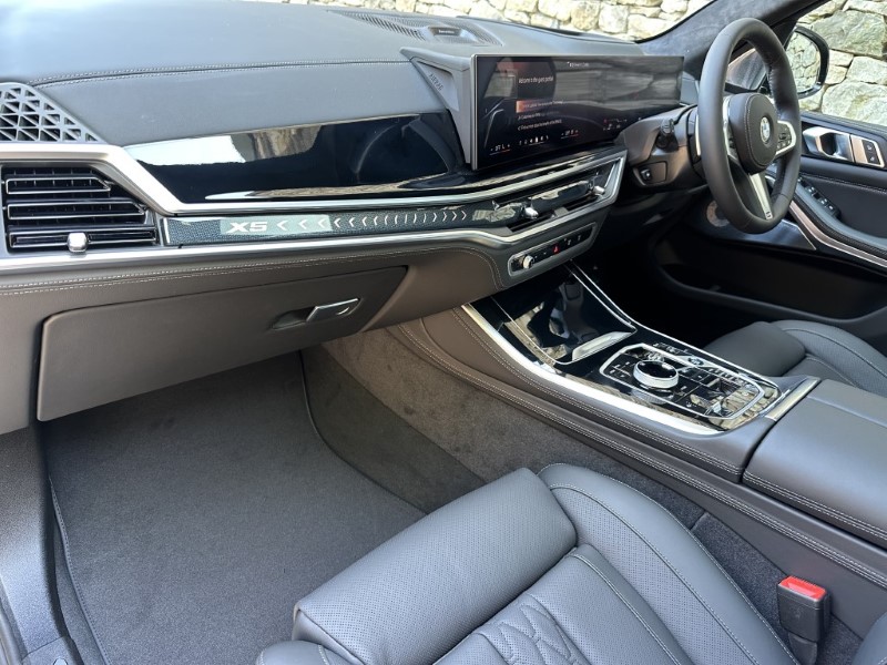2025 (25) BMW X5 xDrive40d MHT M Sport 5dr Auto 5258646