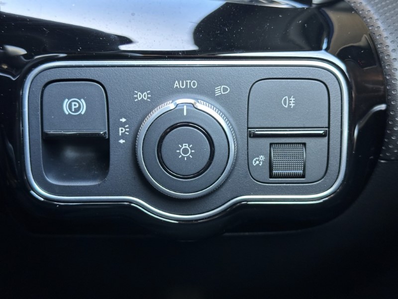 2024 (74) MERCEDES-BENZ A CLASS A180 AMG Line Executive 5dr Auto 5283081