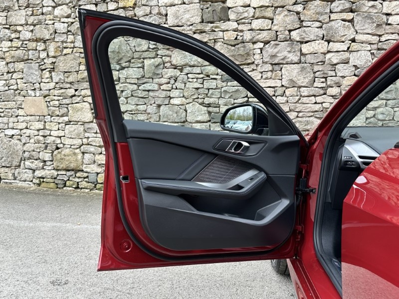 2026 (26) BMW 1 SERIES 120 M Sport 5dr 5295915