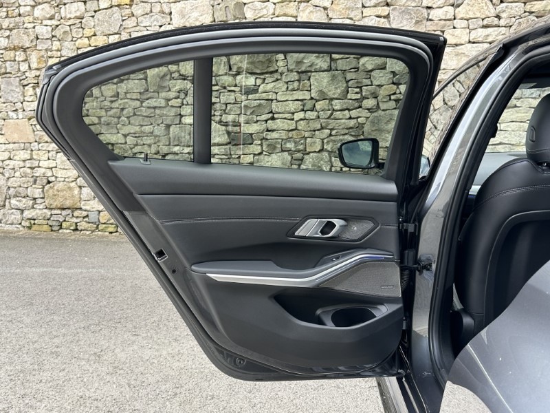 2022 (22) BMW 3 SERIES M340i xDrive MHT 4dr Step Auto 5302474