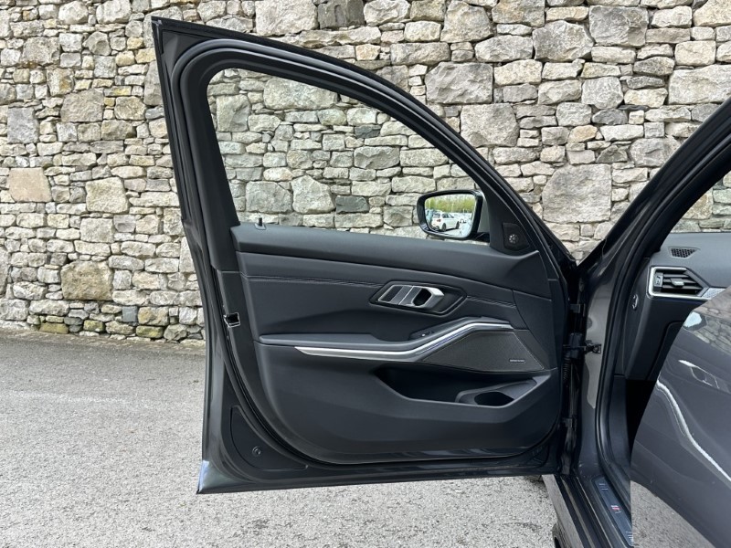 2022 (22) BMW 3 SERIES M340i xDrive MHT 4dr Step Auto 5302473