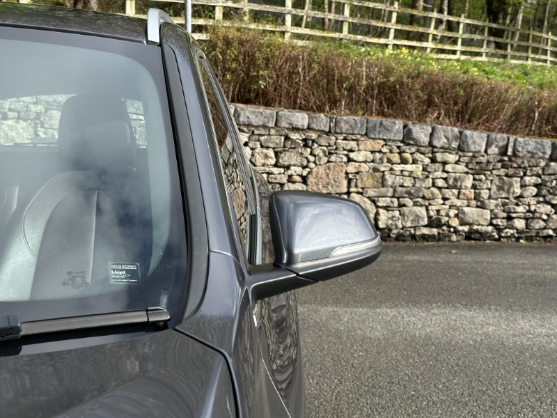 2019 (19) BMW X1 xDrive 18d xLine 5dr  5299057