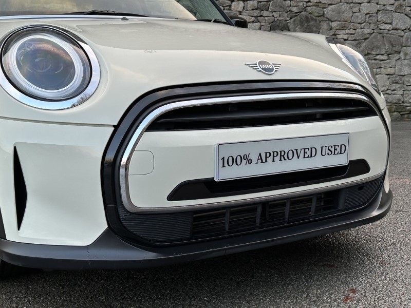 2022 (22) MINI HATCHBACK 1.5 Cooper Classic 3dr 5305976