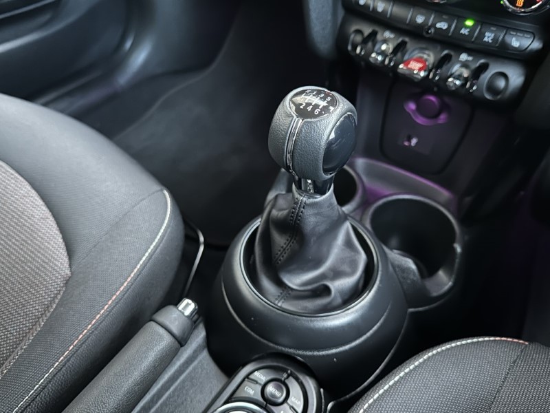 2022 (22) MINI HATCHBACK 1.5 Cooper Classic 3dr 5305947